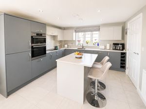 Kitchen- click for photo gallery